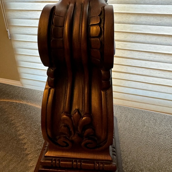 Brown Ornate Wooden Decorative Accents Brand New Kitchen Renovation - Picture 8 of 8